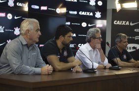 Inauguracao do Laboratorio R9 aps o treino desta manh no CT Joaquim Grava, zona leste da cidade. O prximo jogo da equipe ser quarta-feira, dia 04/02, contra o Once Caldas/Colmbia, na Arena Corinthians, jogo de ida da Pr Libertadores de 2015