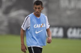 Marciel durante o treino desta manh no CT Joaquim Grava, zona leste da cidade. O prximo jogo da equipe ser quarta-feira, dia 04/02, contra o Once Caldas/Colmbia, na Arena Corinthians, jogo de ida da Pr Libertadores de 2015