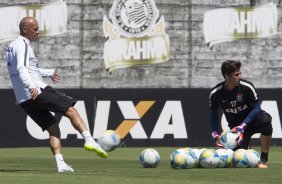 Durante o treino desta manh no CT Joaquim Grava, zona leste da cidade. O prximo jogo ser quarta-feira, dia 25/02 contra o Linense, no estdio Gilbertao., jogo adiado da 2 rodada do Campeonato Paulista de 2015