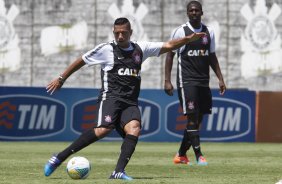 Durante o treino desta manh no CT Joaquim Grava, zona leste da cidade. O prximo jogo ser quarta-feira, dia 25/02 contra o Linense, no estdio Gilbertao., jogo adiado da 2 rodada do Campeonato Paulista de 2015