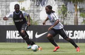 Durante o treino desta manh no CT Joaquim Grava, zona leste da cidade. O prximo jogo ser quarta-feira, dia 25/02 contra o Linense, no estdio Gilbertao., jogo adiado da 2 rodada do Campeonato Paulista de 2015