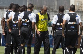 Durante o treino desta manh no CT Joaquim Grava, zona leste da cidade. O prximo jogo ser quarta-feira, dia 25/02 contra o Linense, no estdio Gilbertao., jogo adiado da 2 rodada do Campeonato Paulista de 2015