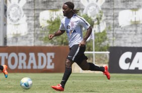 Durante o treino desta manh no CT Joaquim Grava, zona leste da cidade. O prximo jogo ser quarta-feira, dia 25/02 contra o Linense, no estdio Gilbertao., jogo adiado da 2 rodada do Campeonato Paulista de 2015