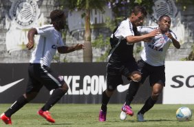 Durante o treino desta manh no CT Joaquim Grava, zona leste da cidade. O prximo jogo ser quarta-feira, dia 25/02 contra o Linense, no estdio Gilbertao., jogo adiado da 2 rodada do Campeonato Paulista de 2015