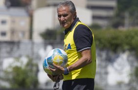 Durante o treino desta manh no CT Joaquim Grava, zona leste da cidade. O prximo jogo ser quarta-feira, dia 25/02 contra o Linense, no estdio Gilbertao., jogo adiado da 2 rodada do Campeonato Paulista de 2015