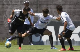 Durante o treino desta manh no CT Joaquim Grava, zona leste da cidade. O prximo jogo ser quarta-feira, dia 25/02 contra o Linense, no estdio Gilbertao., jogo adiado da 2 rodada do Campeonato Paulista de 2015