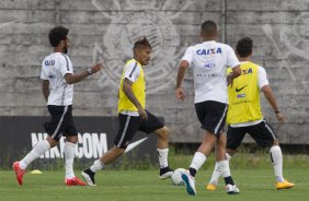 Durante o treino desta tarde no CT Joaquim Grava, zona leste da cidade. O prximo jogo ser amanh, quarta-feira, dia 25/02 contra o Linense, no estdio Gilbertao., jogo adiado da 2 rodada do Campeonato Paulista de 2015