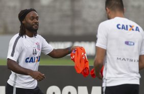 Durante o treino desta tarde no CT Joaquim Grava, zona leste da cidade. O prximo jogo ser amanh, quarta-feira, dia 25/02 contra o Linense, no estdio Gilbertao., jogo adiado da 2 rodada do Campeonato Paulista de 2015