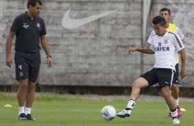 Durante o treino desta tarde no CT Joaquim Grava, zona leste da cidade. O prximo jogo ser amanh, quarta-feira, dia 25/02 contra o Linense, no estdio Gilbertao., jogo adiado da 2 rodada do Campeonato Paulista de 2015