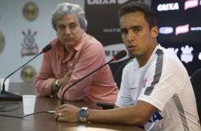 O diretor de futebol Sergio Janikian e o jogador Jadson concedem entrevista coletiva aps o treino desta tarde no CT Joaquim Grava, zona leste da cidade. O prximo jogo ser domingo, dia 01/03 contra o Mogi Mirim na Arena Corinthians, vlido pela 7 rodada do Campeonato Paulista de 2015