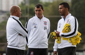 Nova comisso tcnica, Mauro, Fbio e Fernando conversam durante treino
