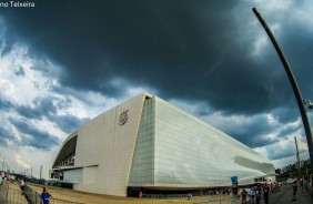 Pr do sol em dia mais nublado na Arena Corinthians