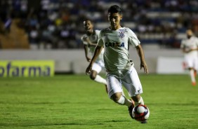 Fabrício Oya teve atuação discreta em Taubaté-SP