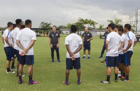 Elenco fez trabalho físico no campo