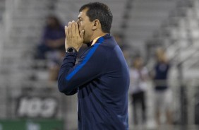 Fbio Carille gritando instrues contra o Vasco da Gama pela semifinal da Flrida Cup