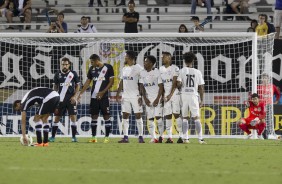 Kazim, Paulo Roberto, Yago e Cristian formando barreira contra o Vasco pela semifinal da Flórida Cup