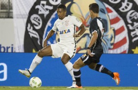 Léo Príncipe em jogada contra o Vasco da Gama pela semifinal da Florida Cup