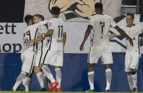 Marlone, Romero, Jô, Rodriguinho, Camacho comemorando gol contra o Vasco na semifinal da Florida Cup