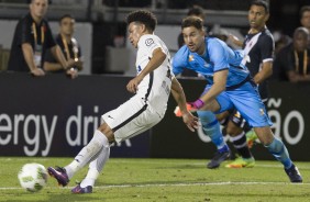 Marquinhos Gabriel preparando para finalizar para o gol contra o Vasco pela semifinal da Flrida Cup