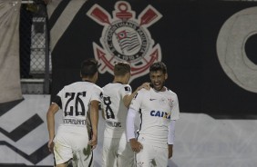 Rodriguino, Marlone em Camacho comemorando gol contra o Vasco pela semifinal da Flrida Cup