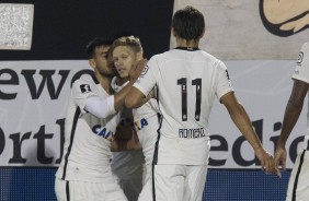 Romero, Marlone e Camacho comemorando gol contra o Vasco na semifinal da Florida Cup