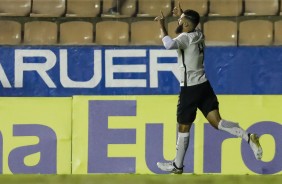 Del'Amore comemorando o gol da virada contra o Flamengo pelas quartas de finais da Copinha