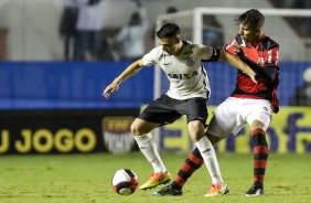 Mantuan em jogada contra o Flamengo pelas quartas de finais da Copinha 2017
