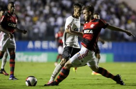 Matheus em jogada contra o Flamengo pelas quartas de finais da Copinha