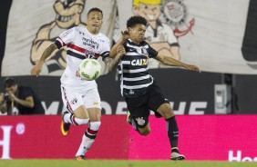 Marquinhos Gabriel em dividida contra o São Paulo pela final da Flórida Cup 2017