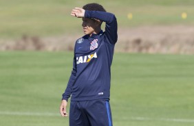 Marquinhos Gabriel se escondendo do sol durante o treino da tarde da Flórida Cup