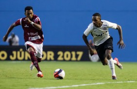 Guilherme Romo em jogada contra a Juventus pela semifinal da Copinha 2017