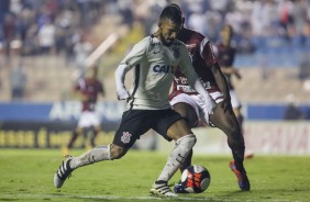 Thiago em jogada contra a Juventus pela seminfinal da Copinha 2017