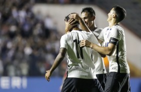 Thiago, Marquinhos e Renan Guedes comemorando gol contra a Juventus pela semifinal da Copinha 2017