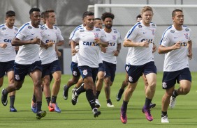 Marlone, Guilherme, Cristian e o elenco correndo em treino depois da Flrida Cup 2017