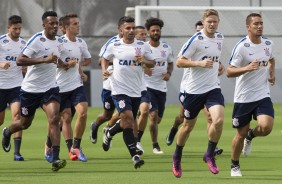 Marlone, Guilherme, Cristian e o elenco correndo em treino depois da Flórida Cup 2017