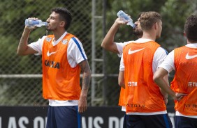 Pedro Henrique bebendo água no primeiro treino no CT após a Flórida Cup
