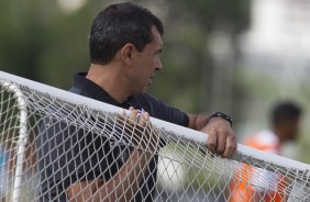 Fbio Carille comanda o treino do Corinthians no CT Joaquim Grava