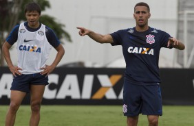 O treinador pretende usar uma equipe a cada tempo durante a partida