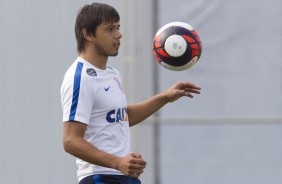 Romero domina a bola no treino do Corinthians no CT Joaquim Grava