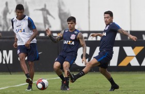 Bruno Paulo, Fagner e Giovanni Augusto no treino do Corinthians no CT Joaquim Grava