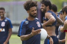 Cristian Loss no treino do Corinthians no CT Joaquim Grava