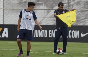 Fábio Carille e Marquinhos Gabriel no treino do Corinthians no CT Joaquim Grava