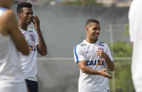 J e Gabriel no treino do Corinthians no CT Joaquim Grava