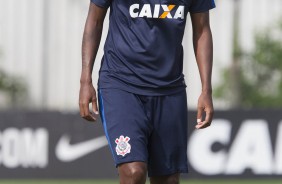 J no treino do Corinthians no CT Joaquim Grava