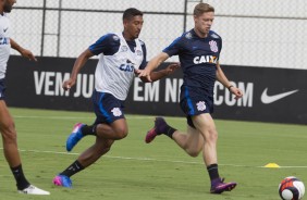 Leo Principe e Marlone no treino do Corinthians no CT Joaquim Grava