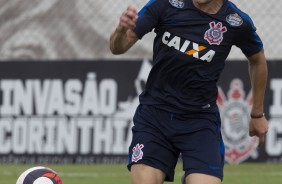 Marlone no treino do Corinthians no CT Joaquim Grava