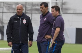Mauri Lima, Fábio Carille e Osmar Loss no treino do Corinthians no CT Joaquim Grava
