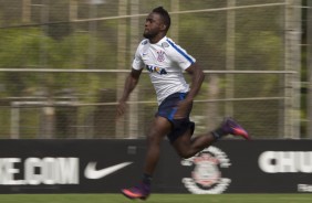 Mendoza em atividade no treino do Corinthians no CT Joaquim Grava