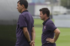 Osmar Loss e Fábio Carille no treino do Corinthians no CT Joaquim Grava