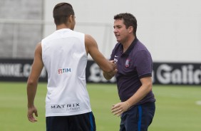 Osmar Loss e Jean no treino do Corinthians no CT Joaquim Grava